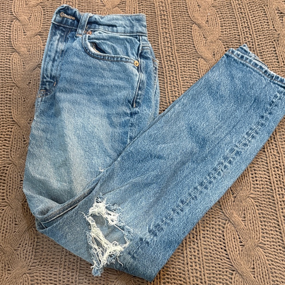 American Eagle Outfitters Light Blue Distressed Jeans